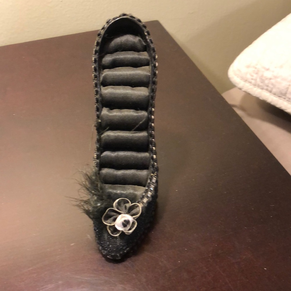 Ring holder